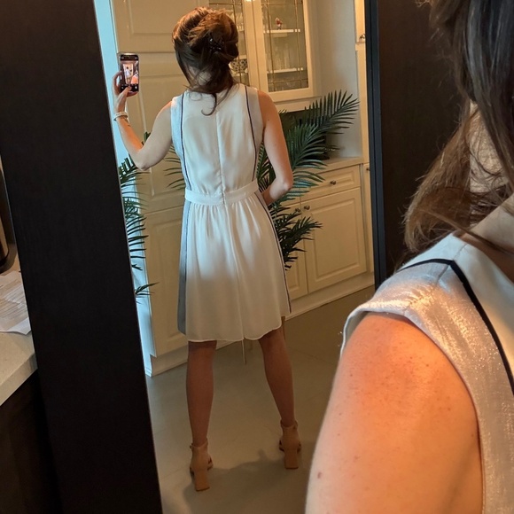 White and Silver Sleeveless Dress, Judith and Charles, US 2 - Picture 2 of 9